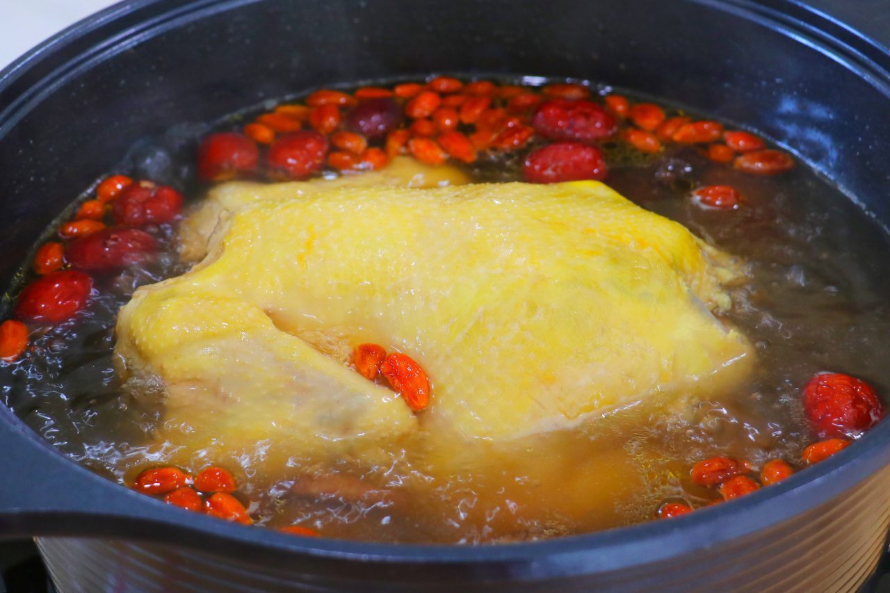 Chinese Chicken Soup Recipe with Red Dates & Mushrooms