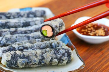 Crispy Salmon Seaweed Rolls with Rice Paper