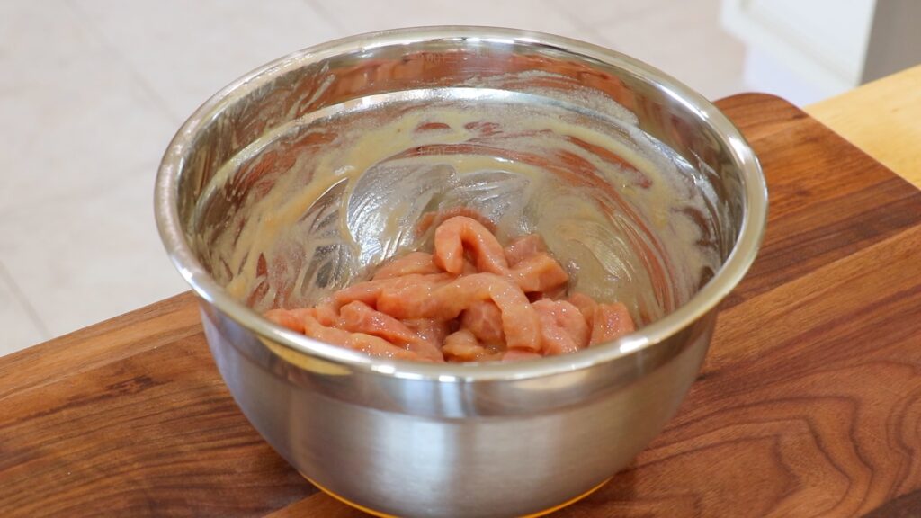 Crispy Pork with Dill 1. Marinate