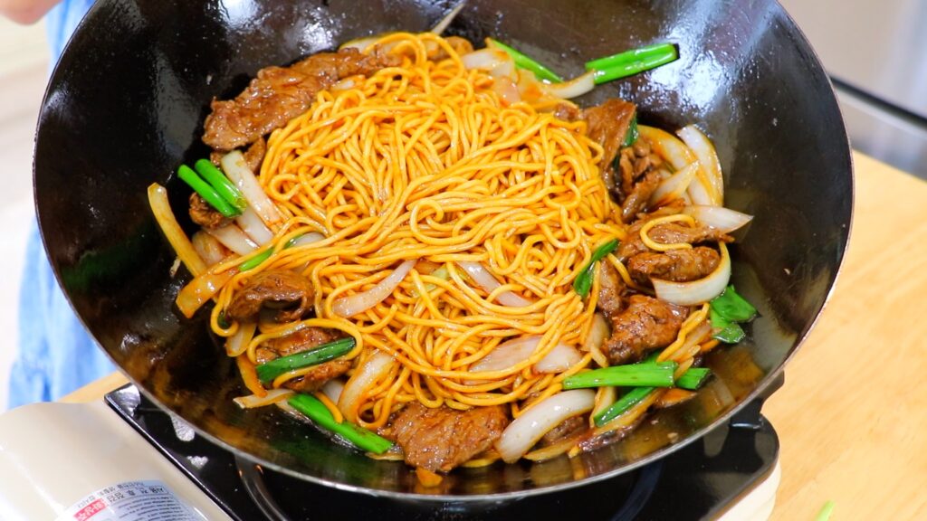 Beef Lo Mein 5. Serve
