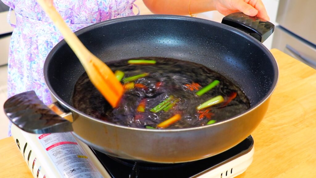 30 Min Soy Sauce Chicken 1. Liquid