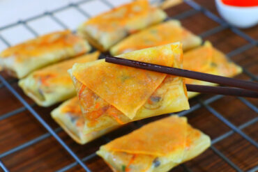 CRISPY Chicken Spring Roll Pockets