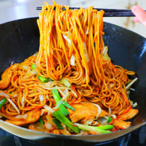 25-Min Chicken Lo Mein Recipe