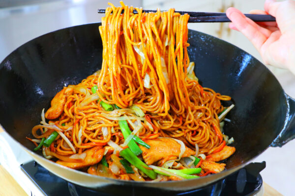 25-Min Chicken Lo Mein Recipe