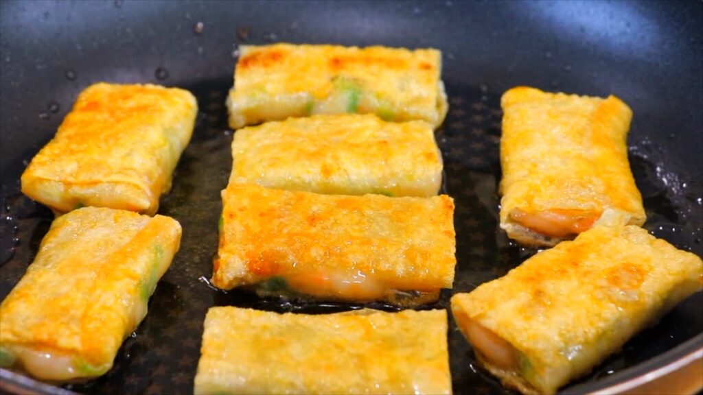 30-Min Rice Paper Shrimp Dumplings 7. Pan-Fried