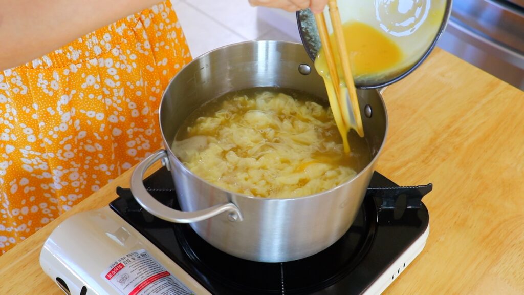 5 Minute Egg Drop Soup 5. Egg Ribbons