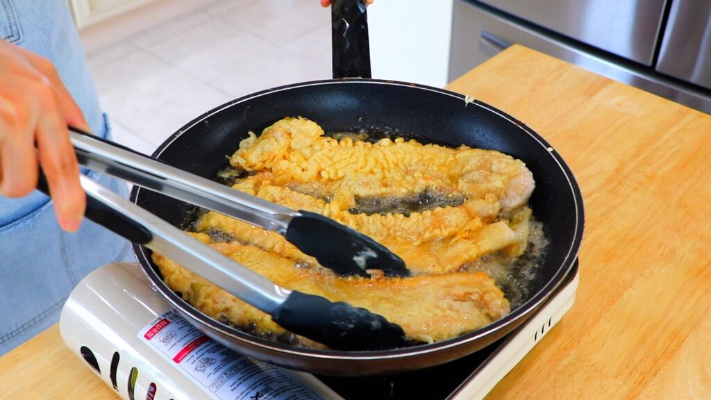 20-Min Crispy Fried Pork Belly 2. Fry