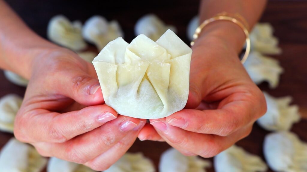 30-Min Shrimp Wonton Soup 3. Wrap 2