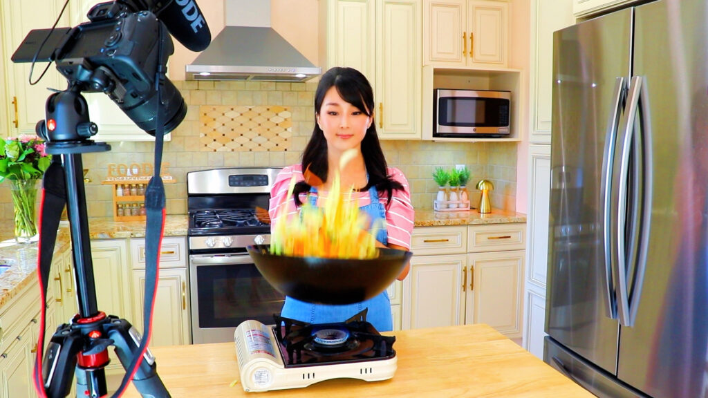 15-Min Ground Chicken Lo Mein 5. Stir-Fry the Vegetables