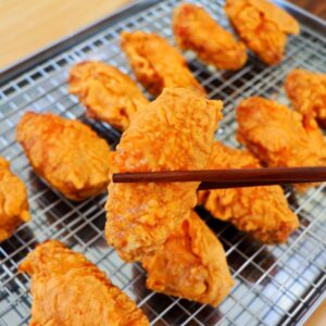 Garlicky Fried Chicken Wings